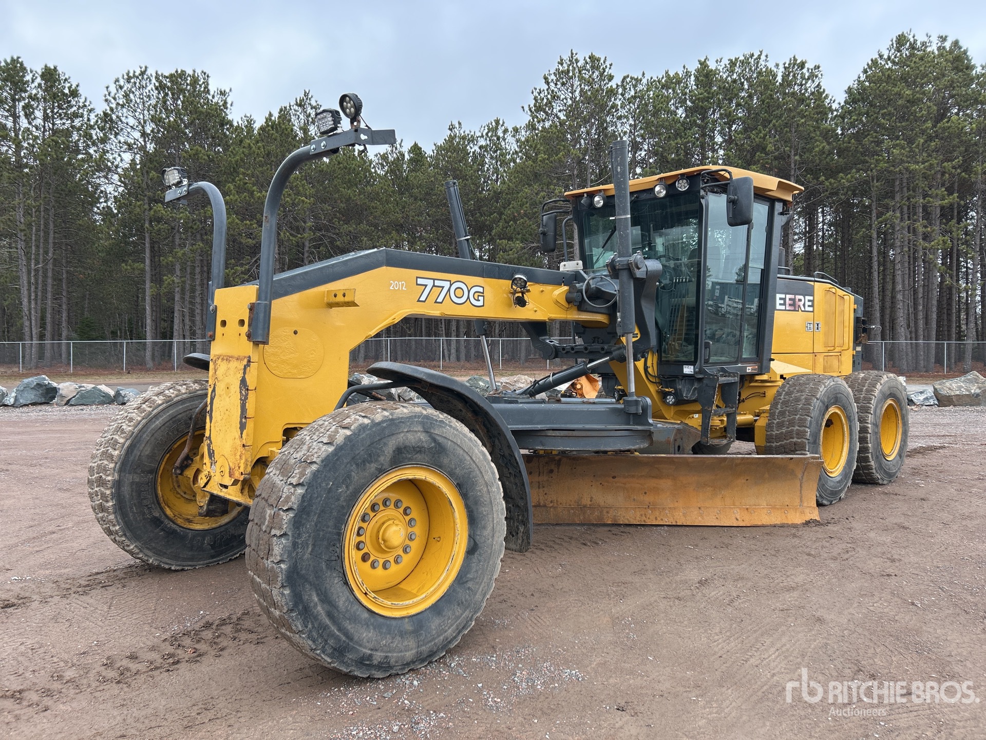 General Appearance with Featured Photo