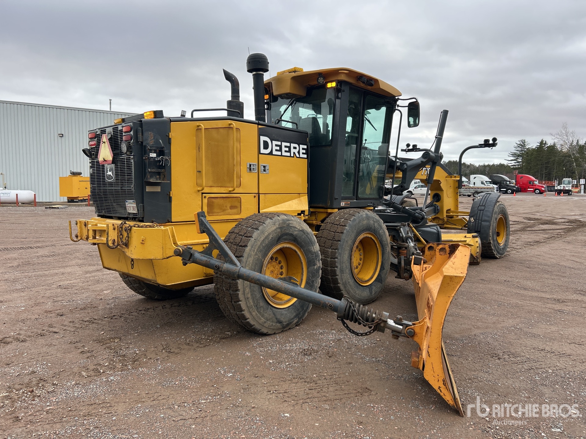 General Appearance with Imagen: esquina trasera derecha