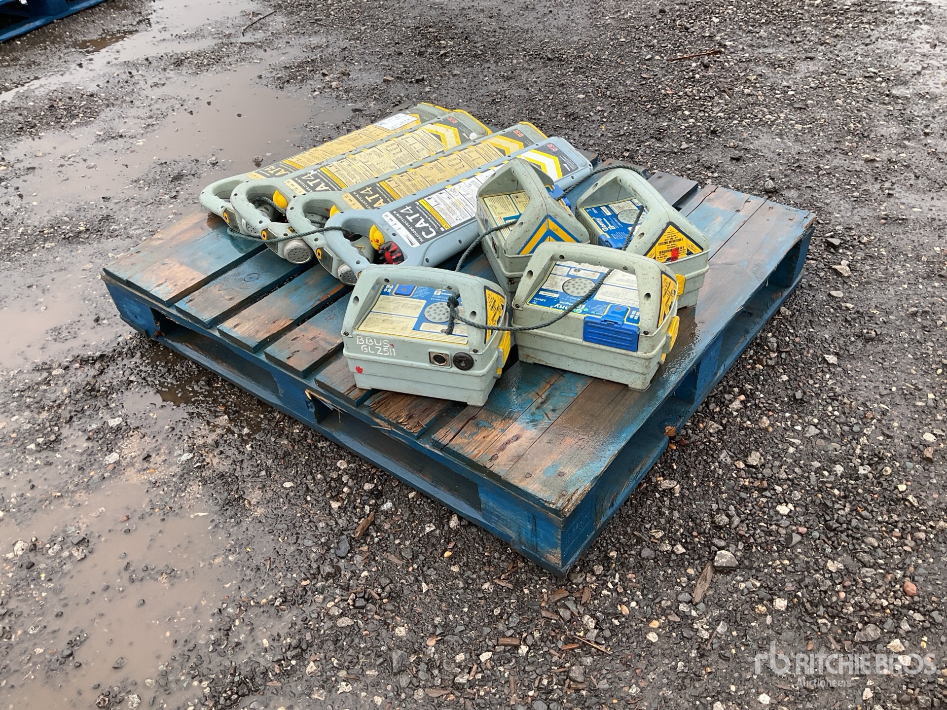 General Appearance with Bild, Ecke vorne rechts