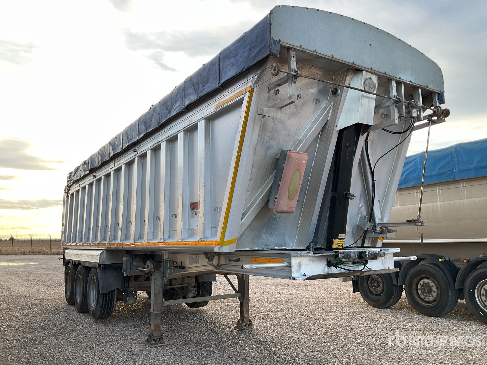 General Appearance with Imagen: esquina delantera derecha