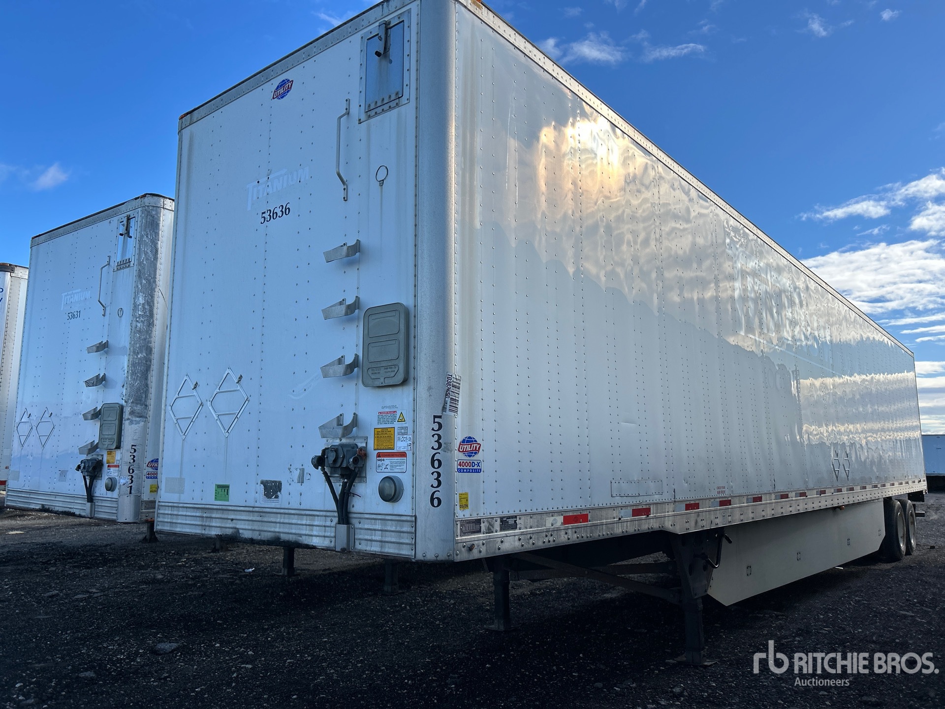 Aspect général with Image, coin avant gauche