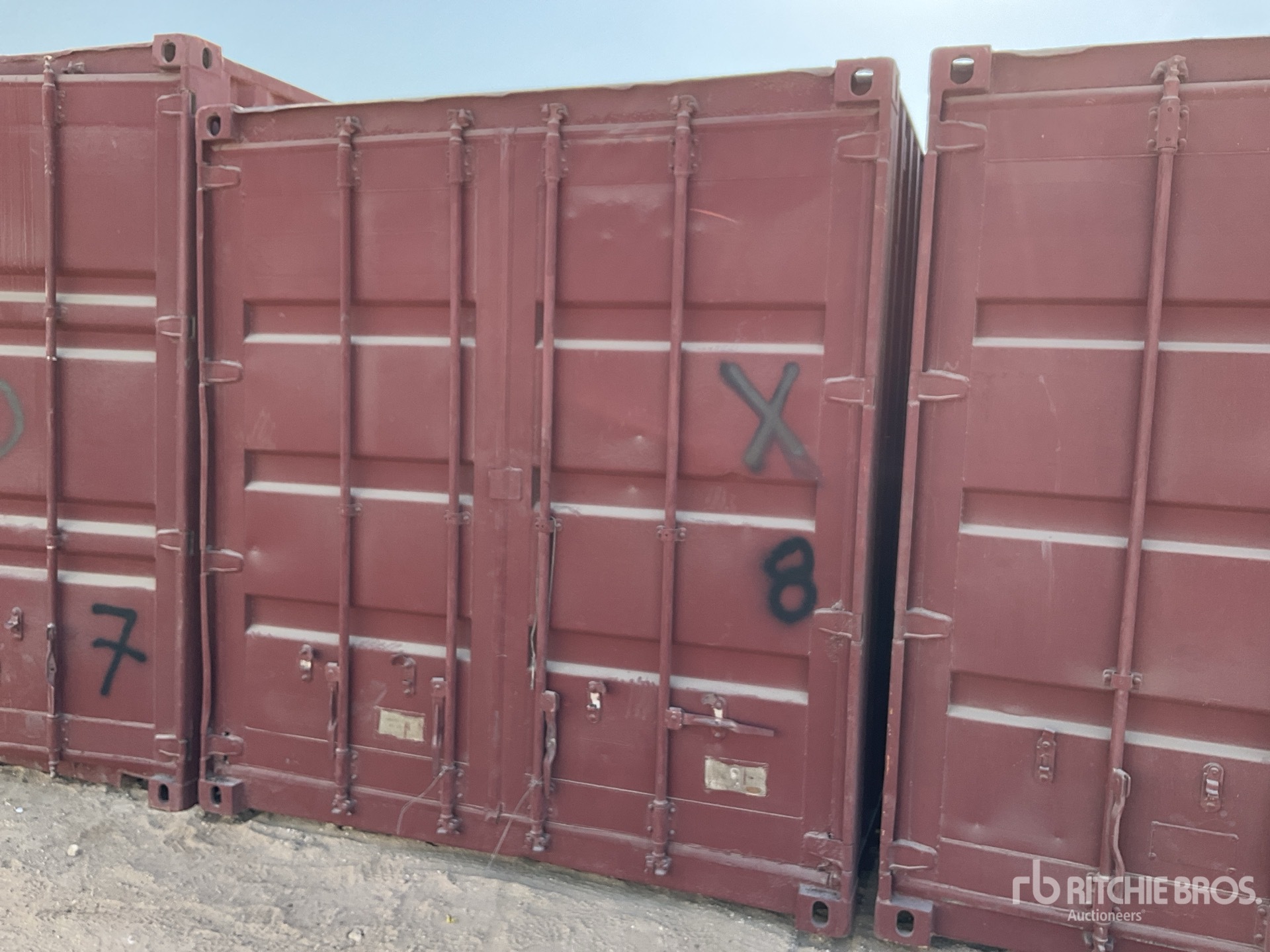 General Appearance with Bild, Ecke hinten links