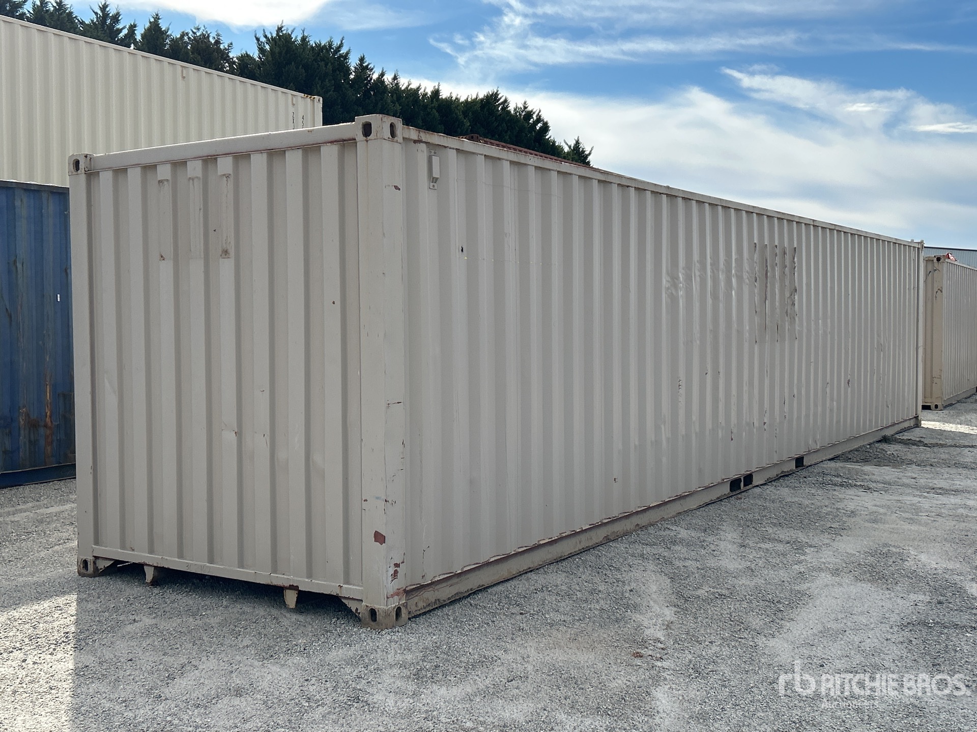 General Appearance with Foto, angolo anteriore sinistro