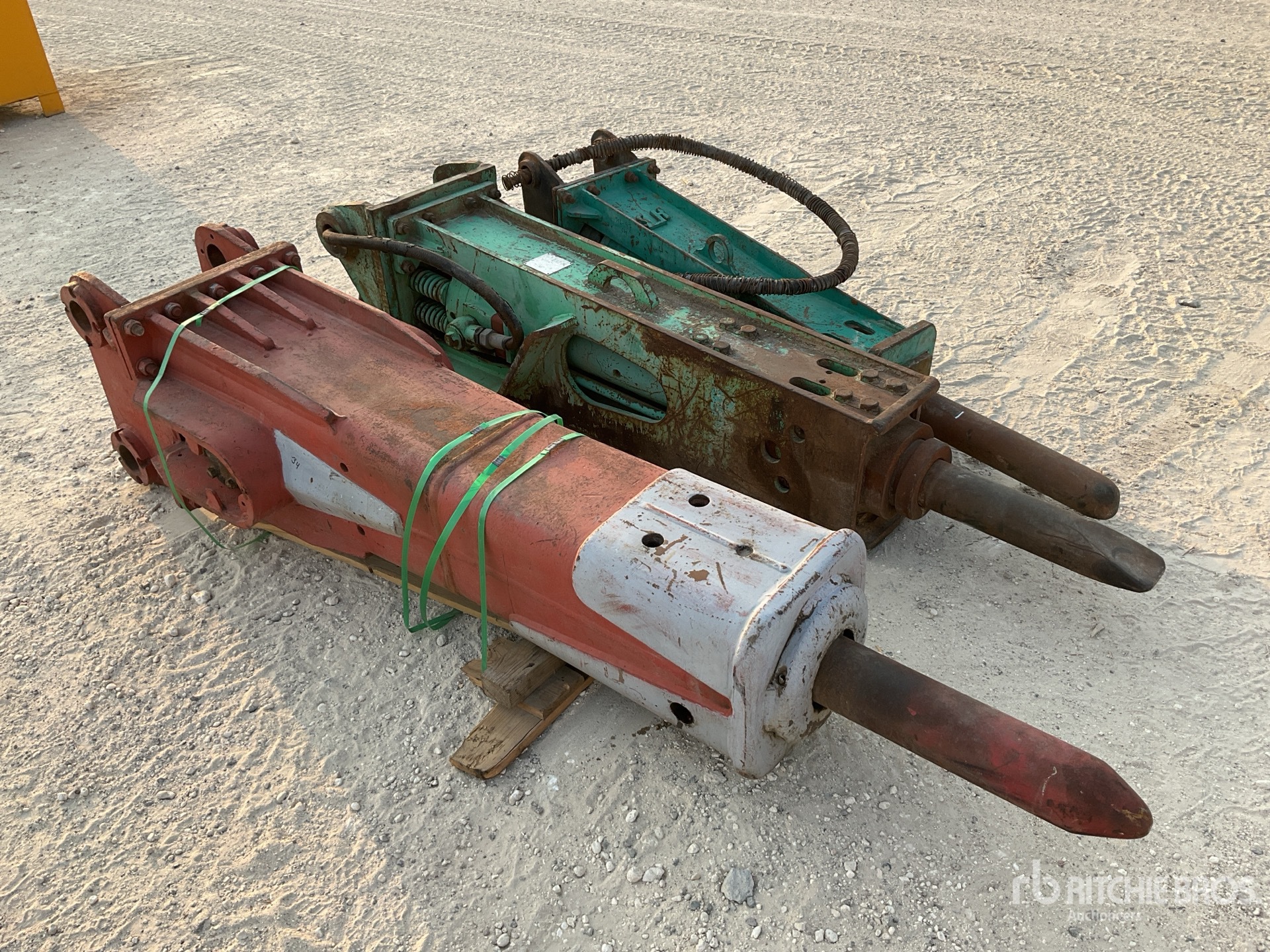 General Appearance with Bild, Ecke hinten links