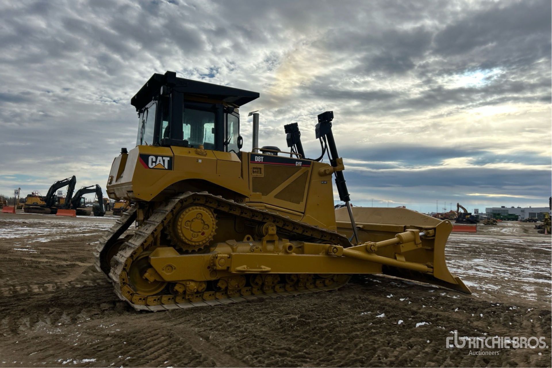 General Appearance with Bild, Ecke hinten rechts