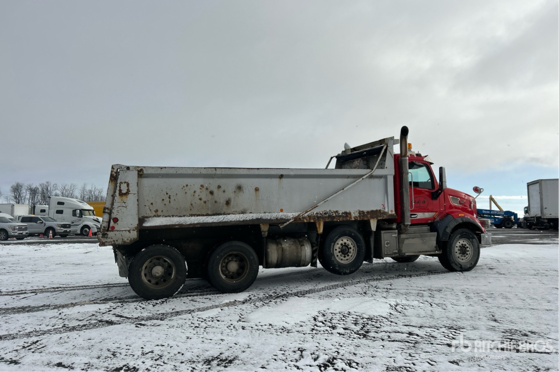 General Appearance with Imagen: esquina trasera derecha