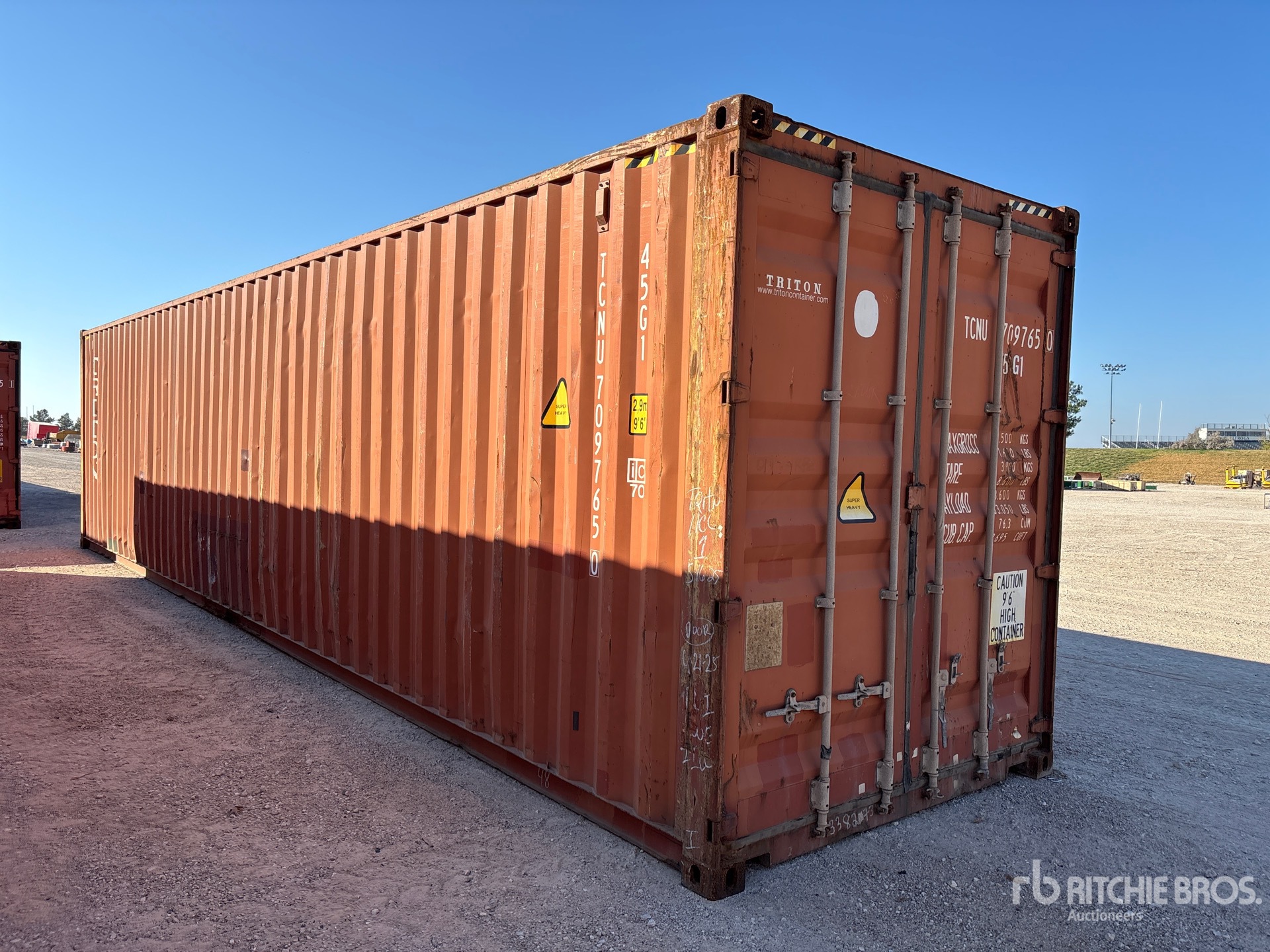 General Appearance with Picture, Right Front Corner