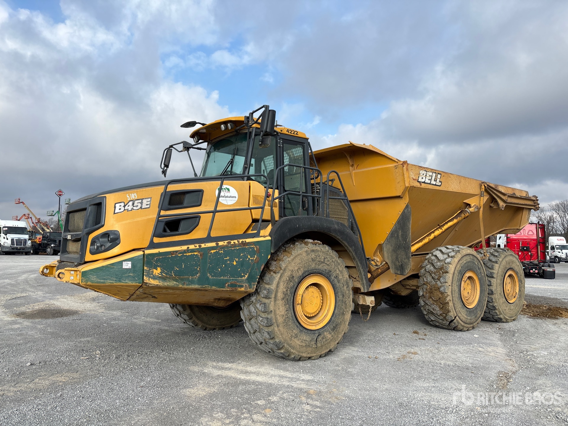 General Appearance with Picture, Left Front Corner