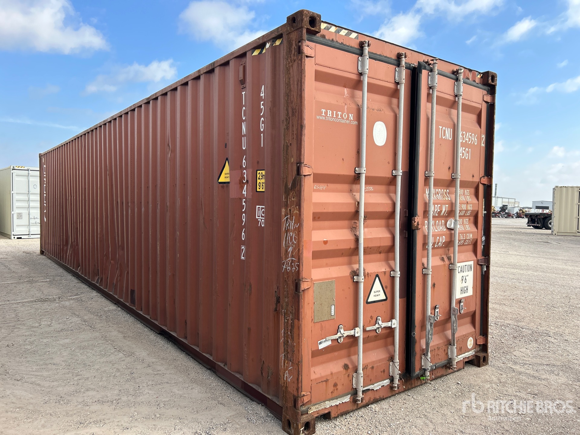 General Appearance with Picture, Right Front Corner