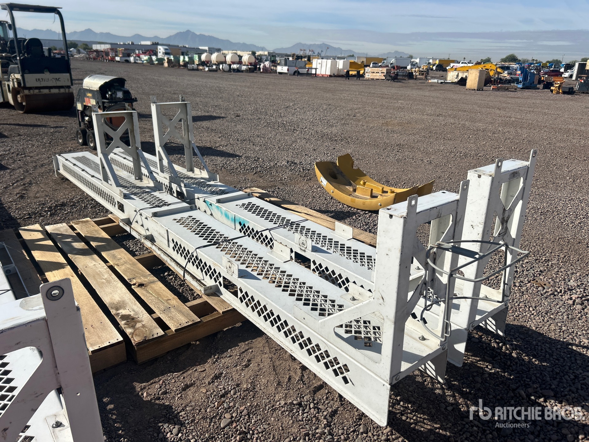 General Appearance with Imagen: esquina trasera derecha