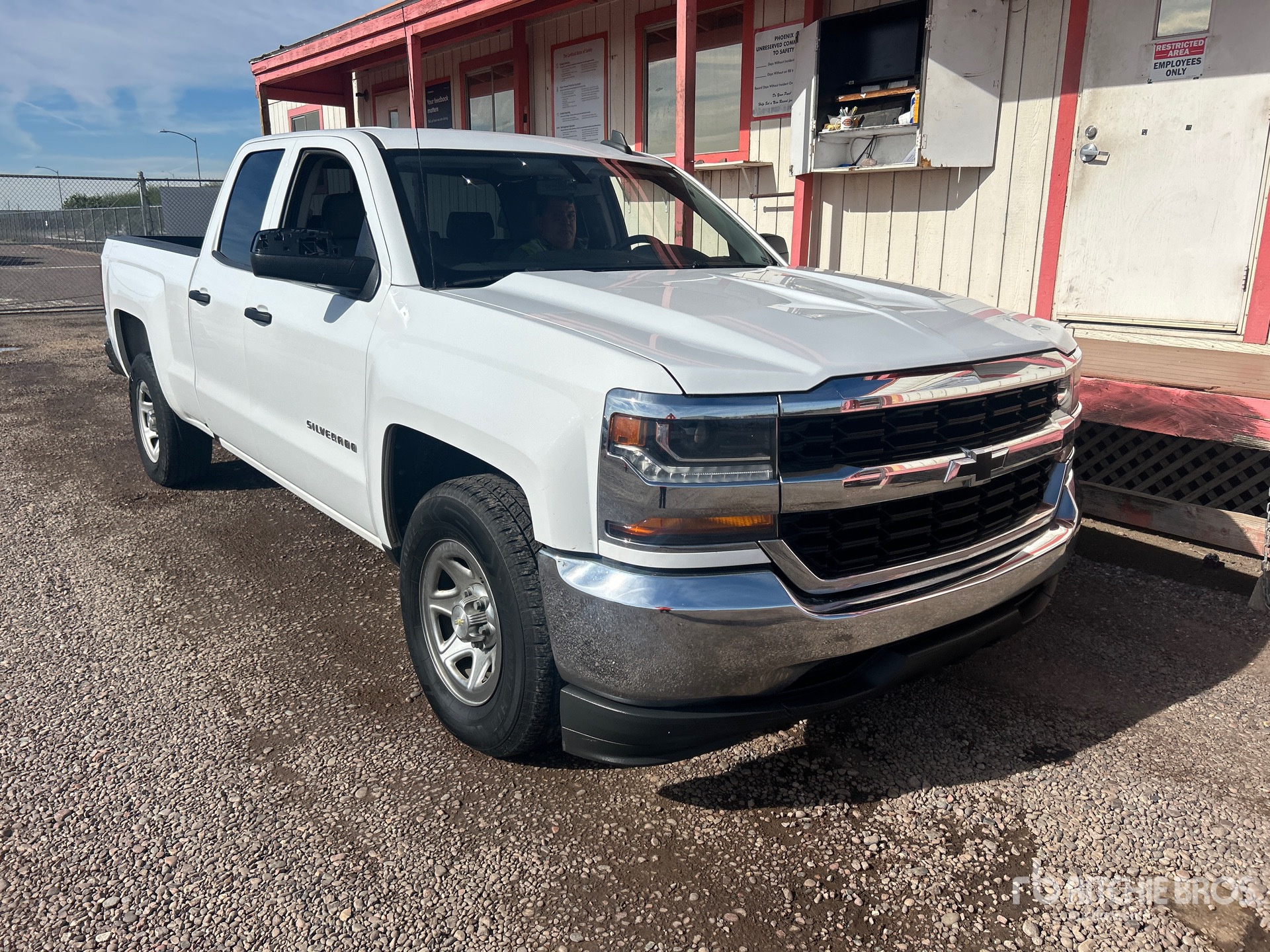 General Appearance with Featured Photo