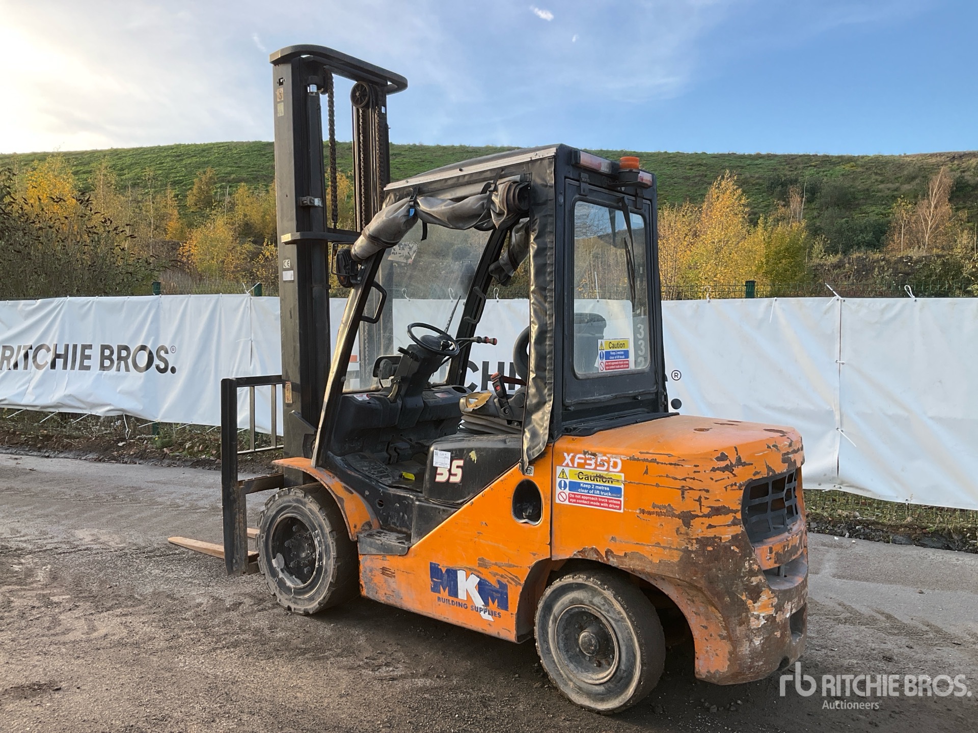 General Appearance with Picture, Left Rear Corner