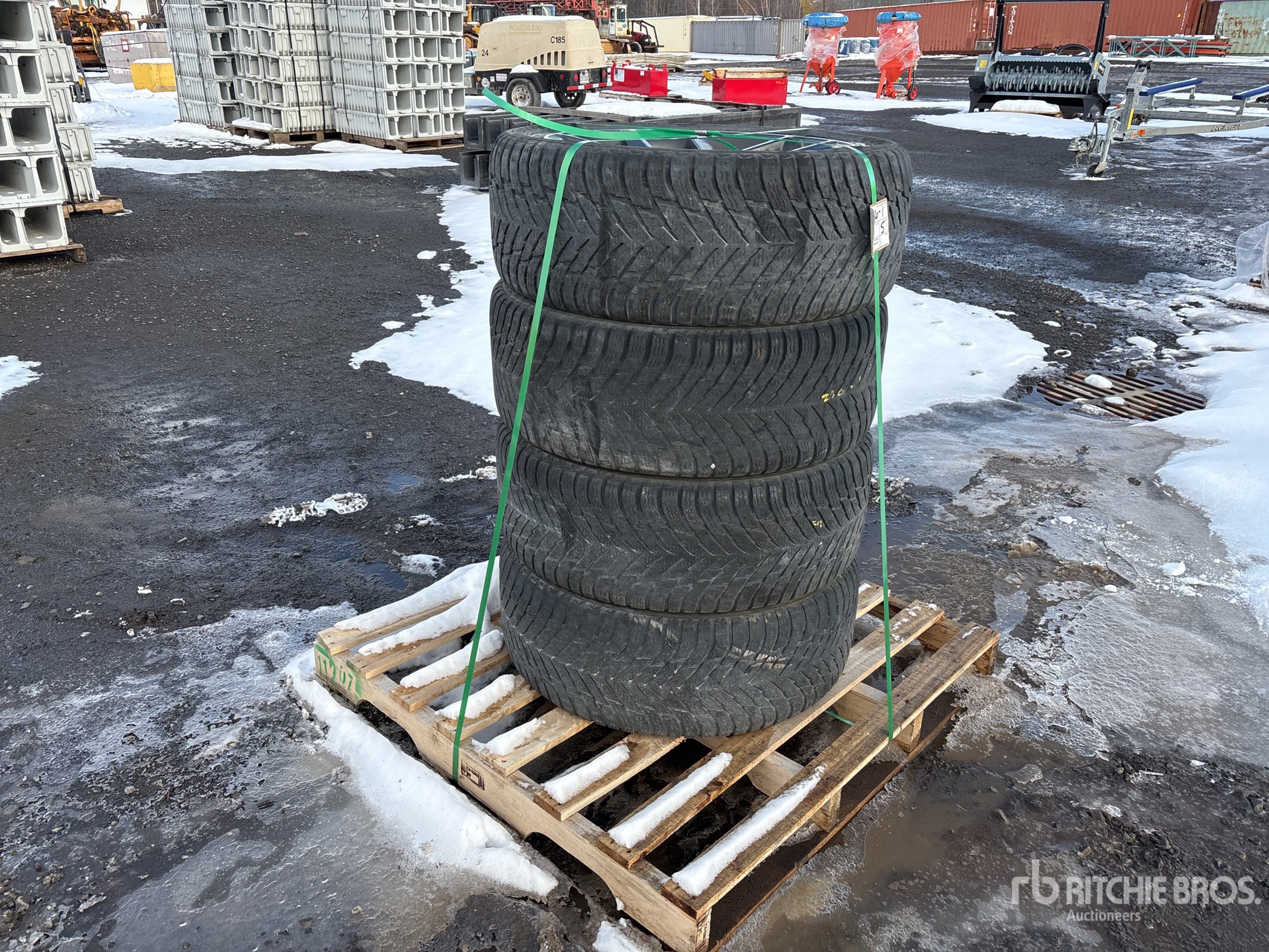 General Appearance with Bild, Ecke vorne rechts