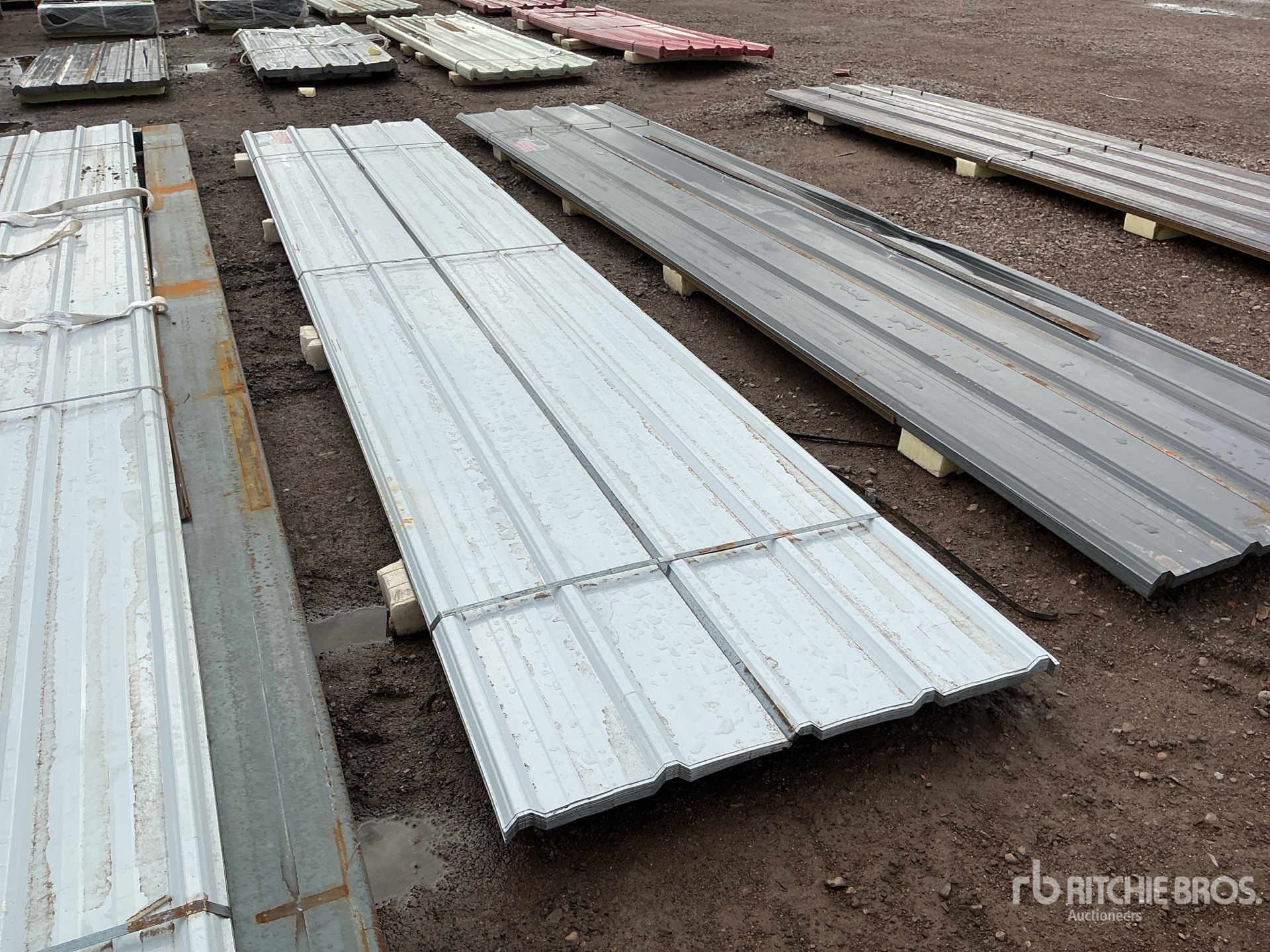 Aspect général with Image, coin arrière droit