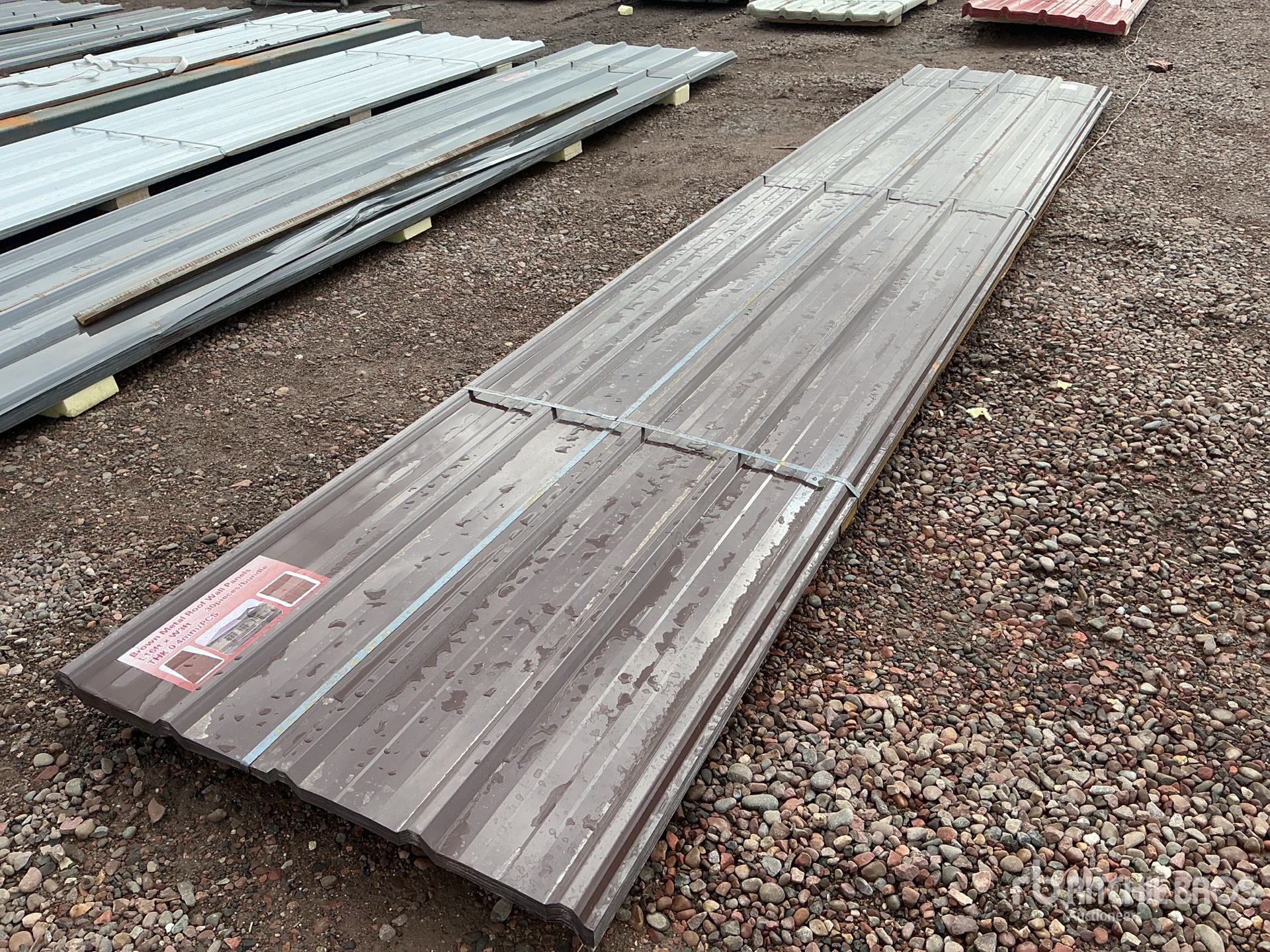 Aspect général with Image, coin avant droit