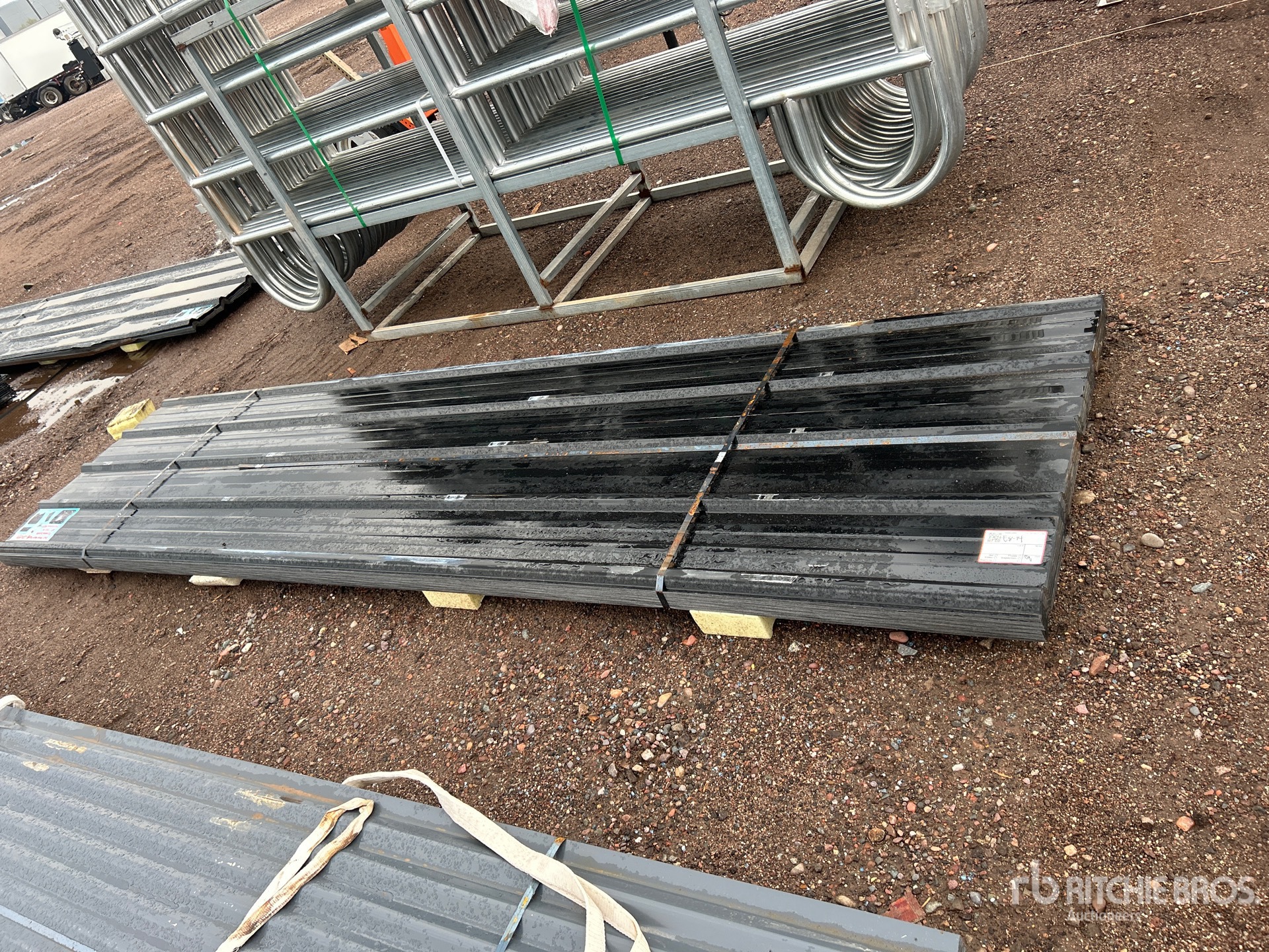 General Appearance with Featured Photo