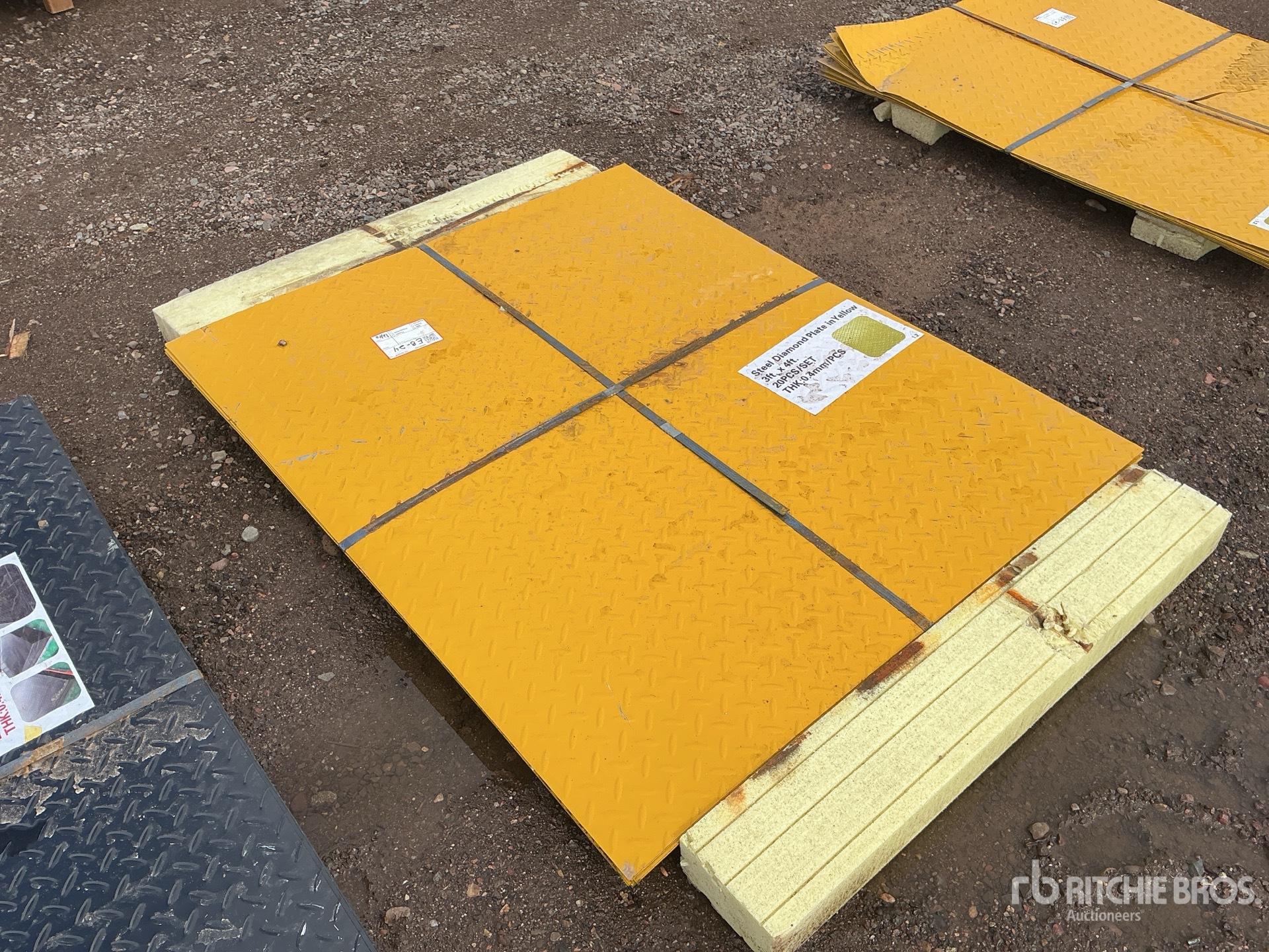 Aspect général with Image, coin arrière gauche