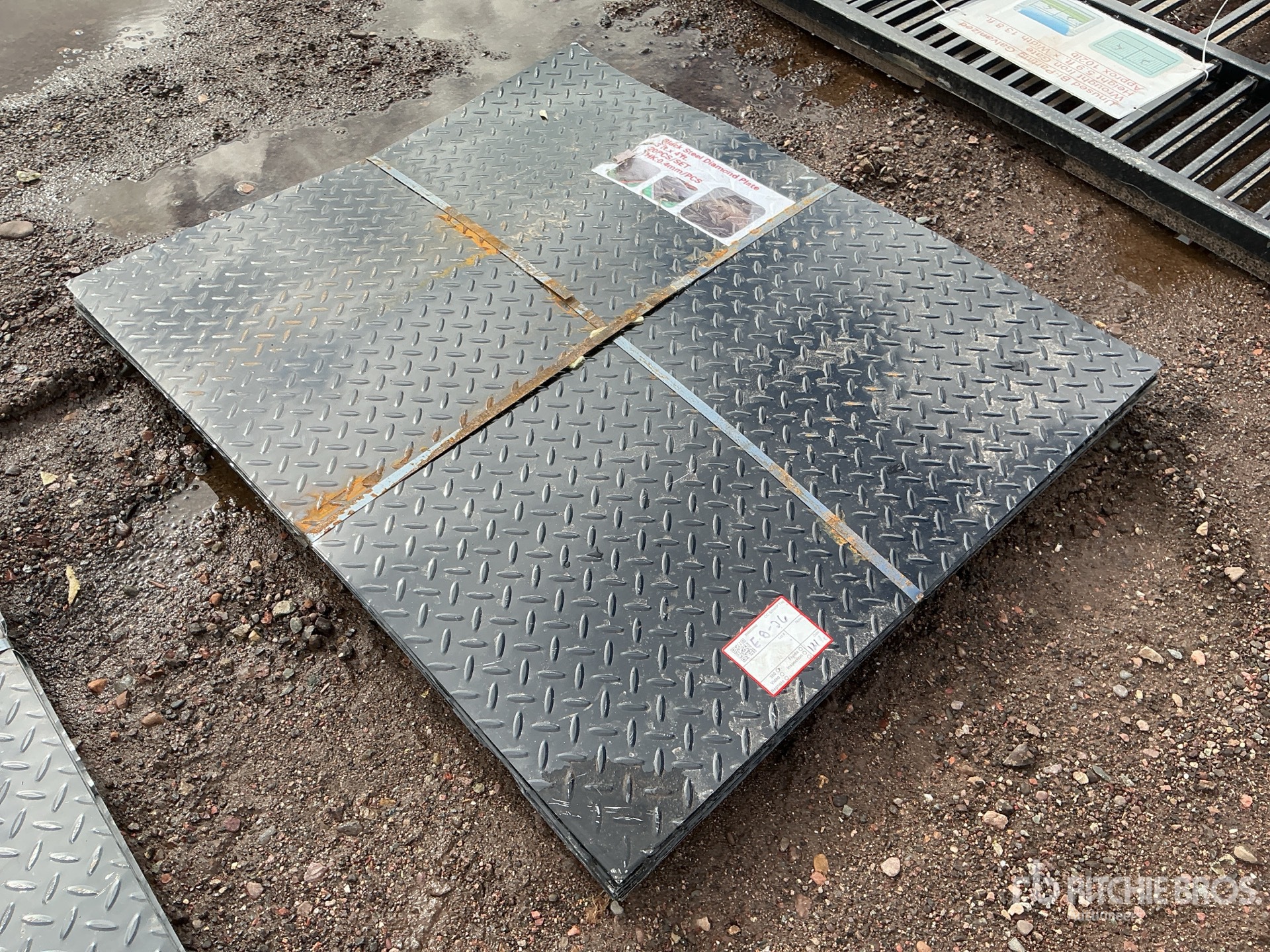 Aspect général with Image, coin avant droit