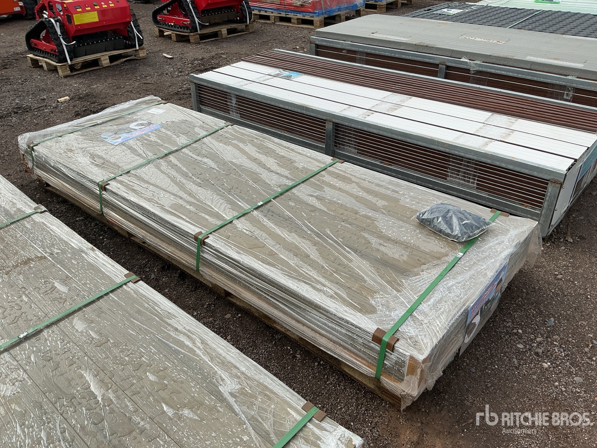 Aspect général with Image, coin arrière droit