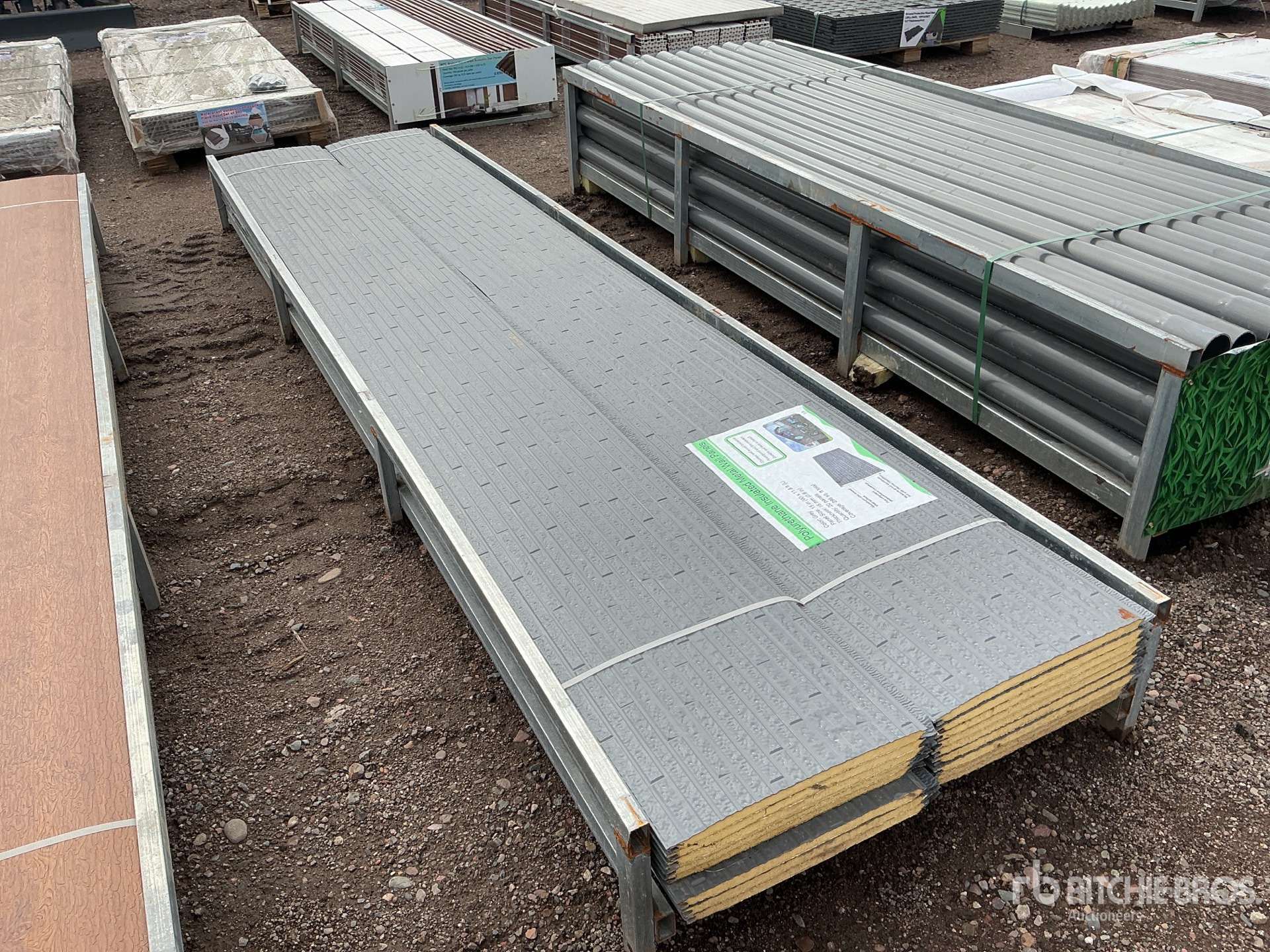 Aspect général with Image, coin arrière droit