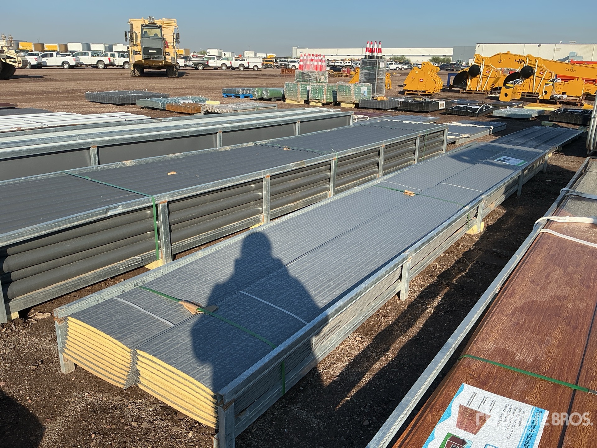 Aspect général with Image, coin arrière gauche