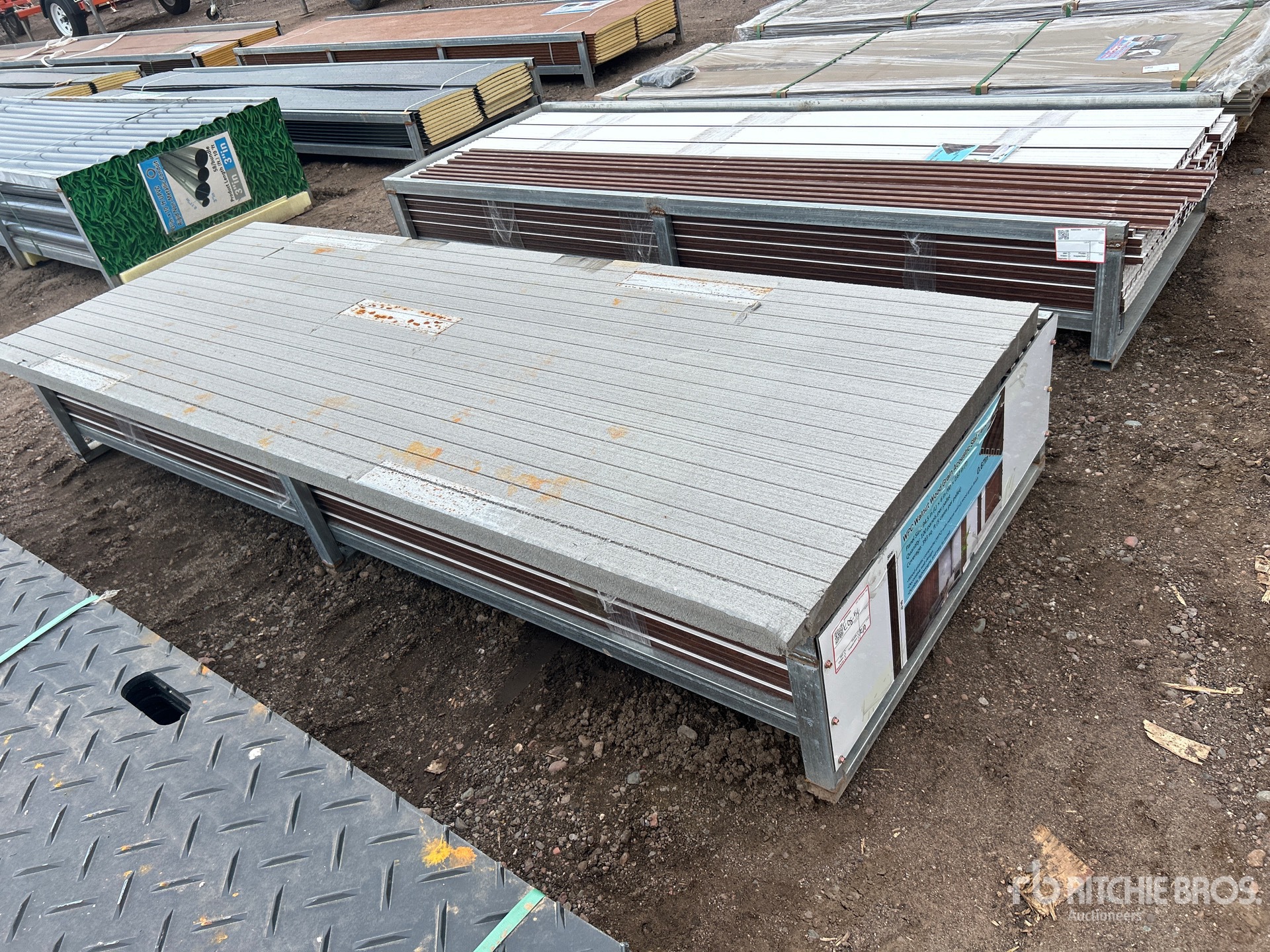 General Appearance with Featured Photo