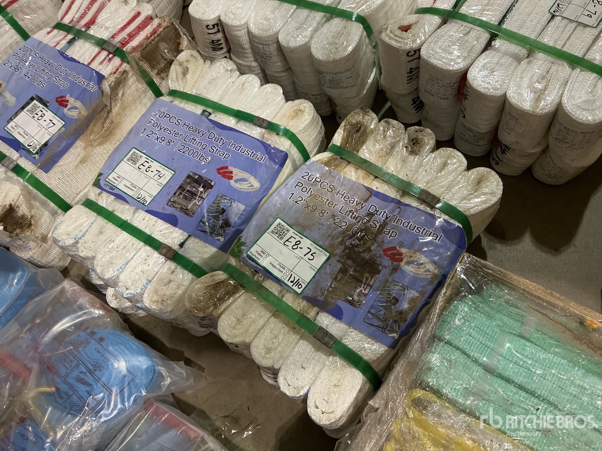 Aspect général with Image, coin avant droit