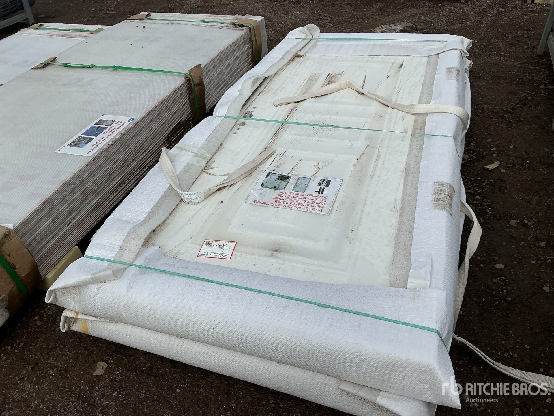 Aspect général with Image, coin arrière droit