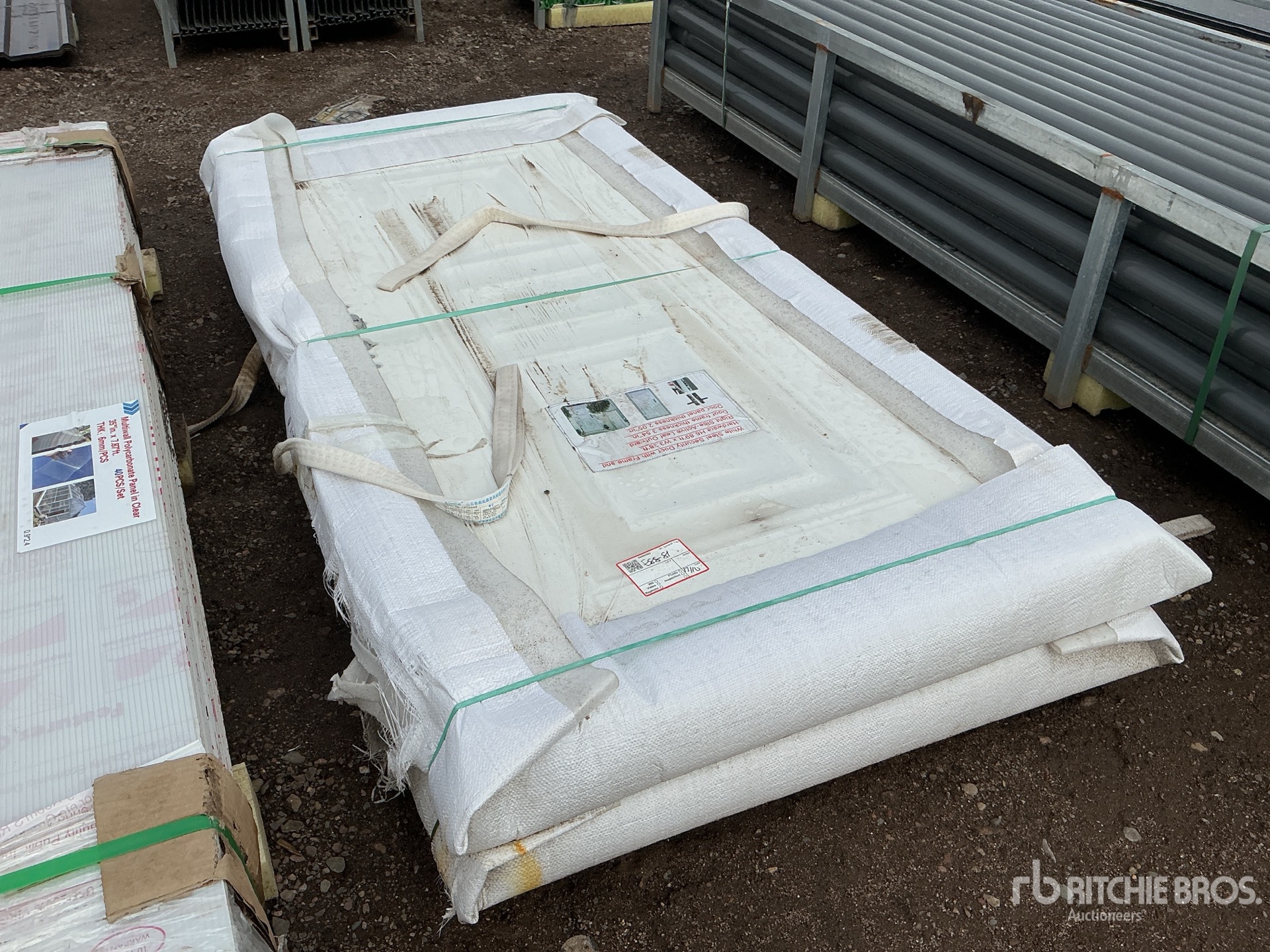 Aspect général with Image, coin arrière gauche