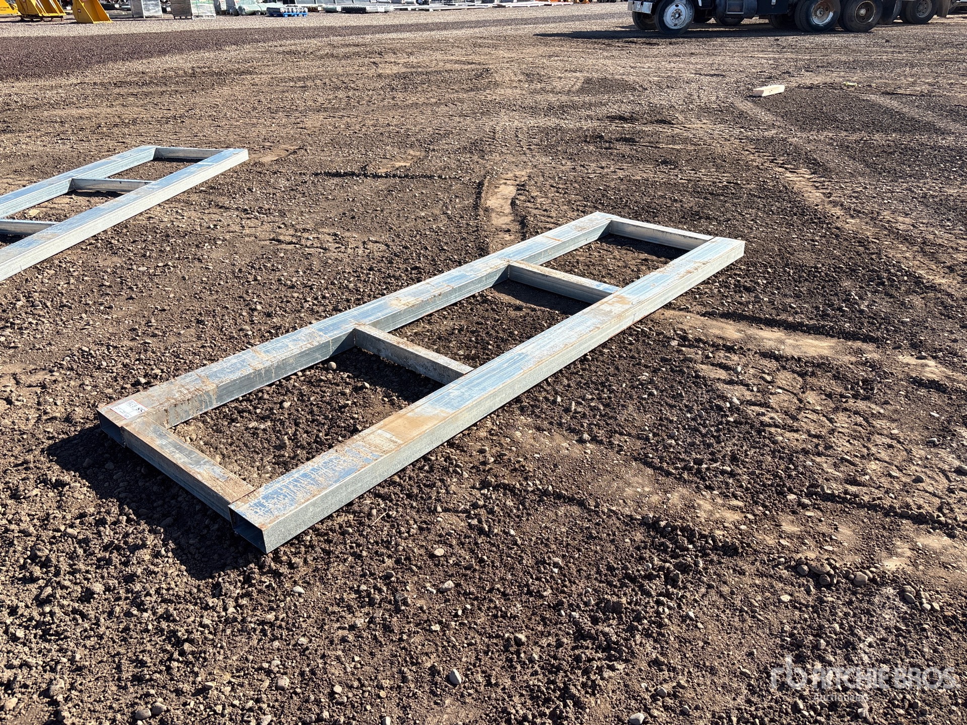 General Appearance with Featured Photo