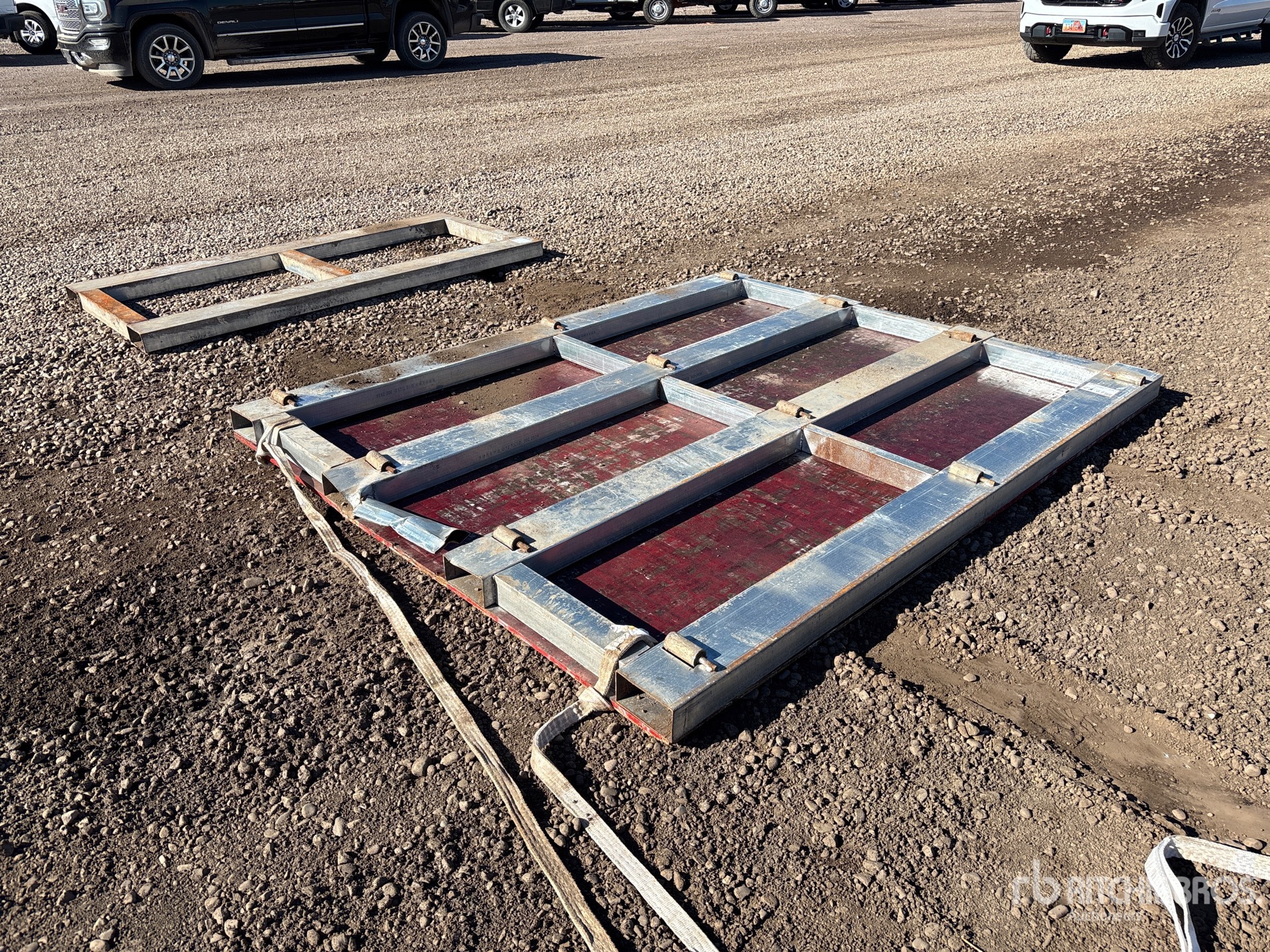 General Appearance with Featured Photo