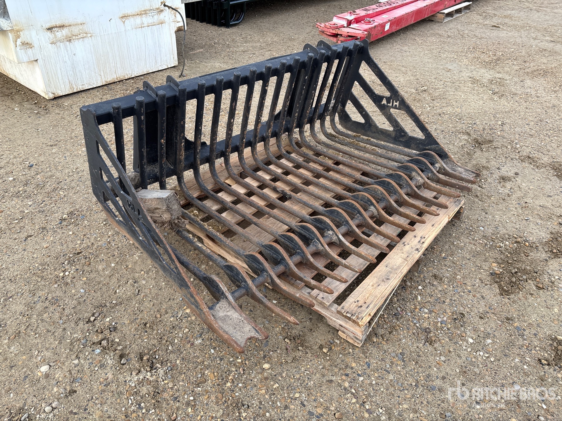 General Appearance with Picture, Right Front Corner