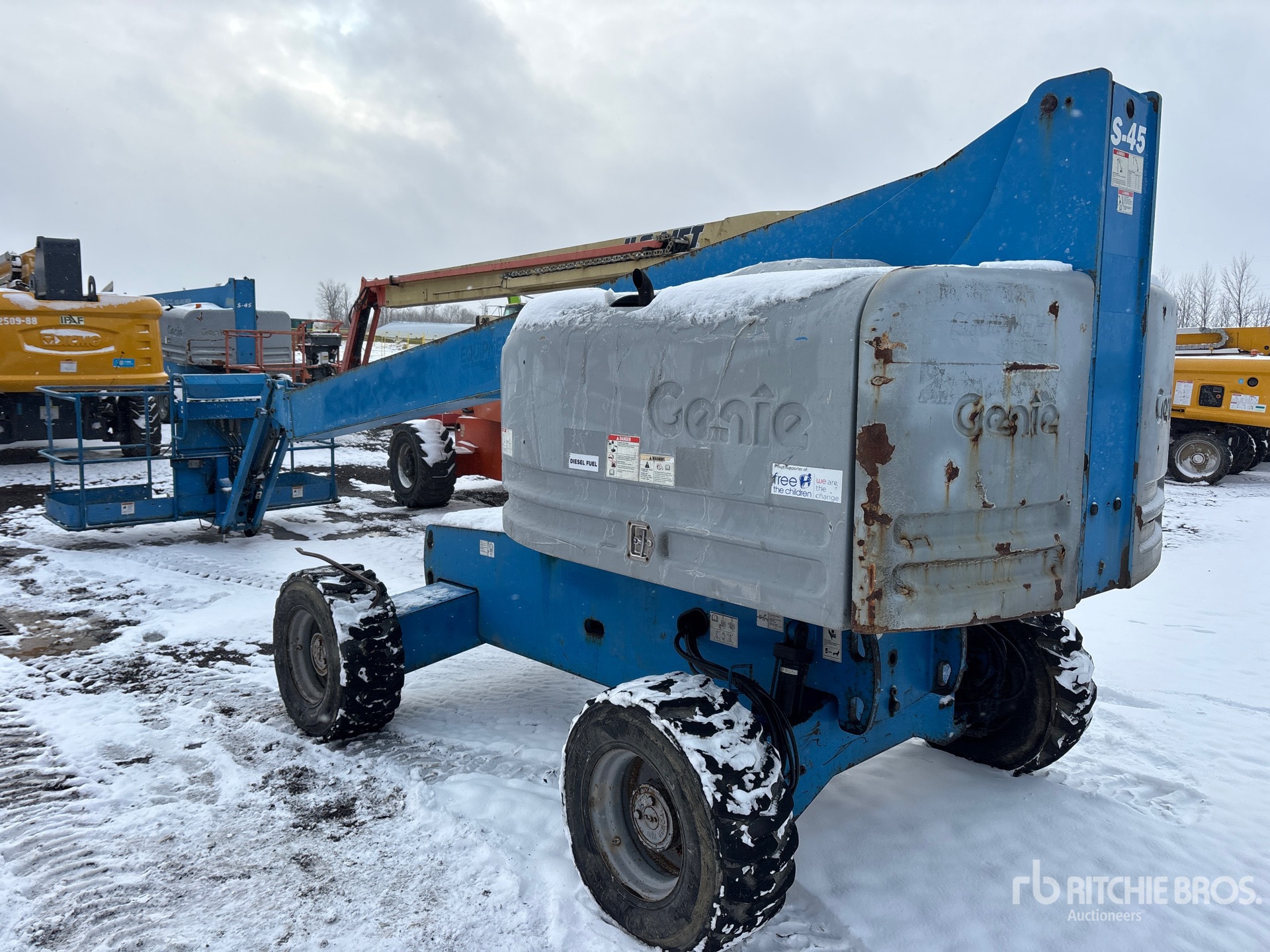 General Appearance with Picture, Left Rear Corner