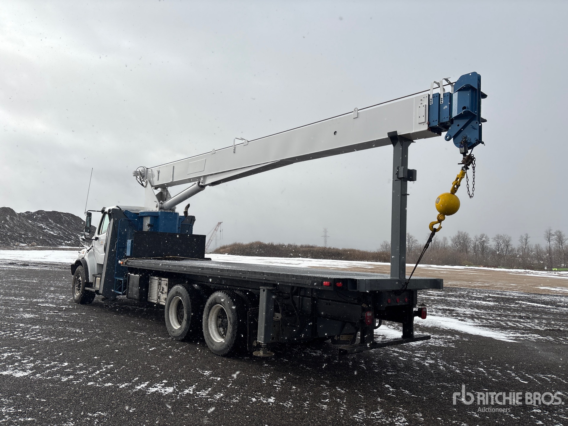 Aspect général with Image, coin arrière gauche