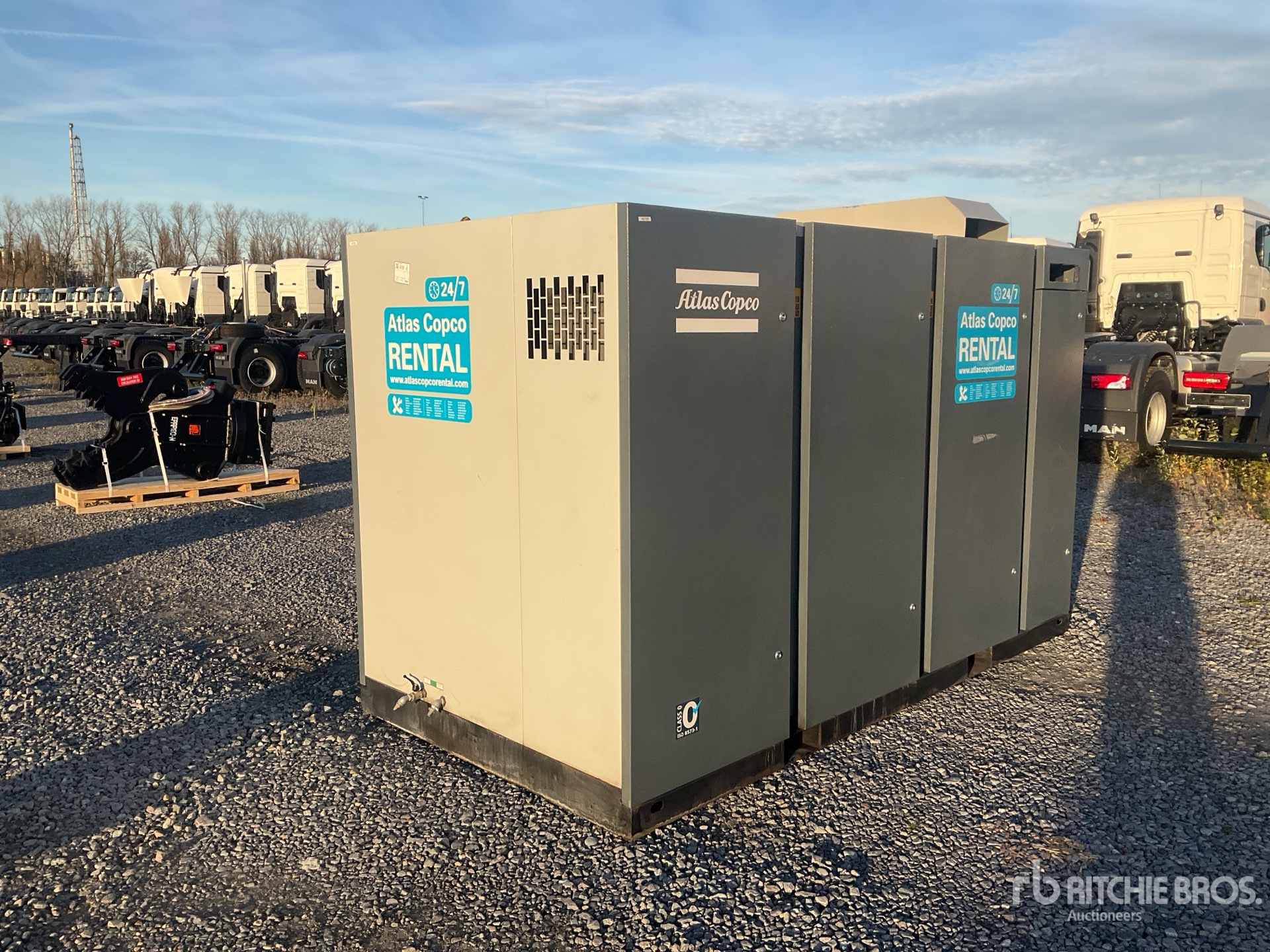 General Appearance with Bild, Ecke hinten links