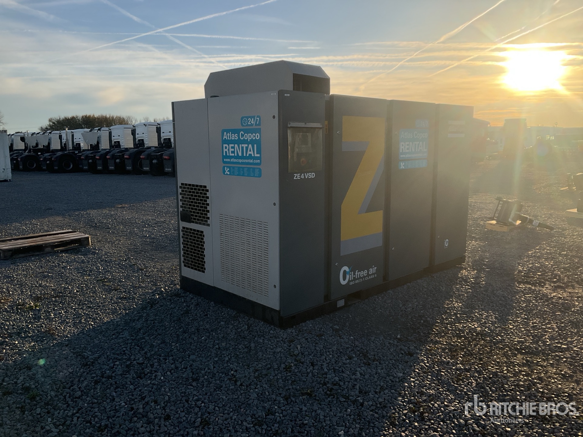 General Appearance with Bild, Ecke vorne rechts