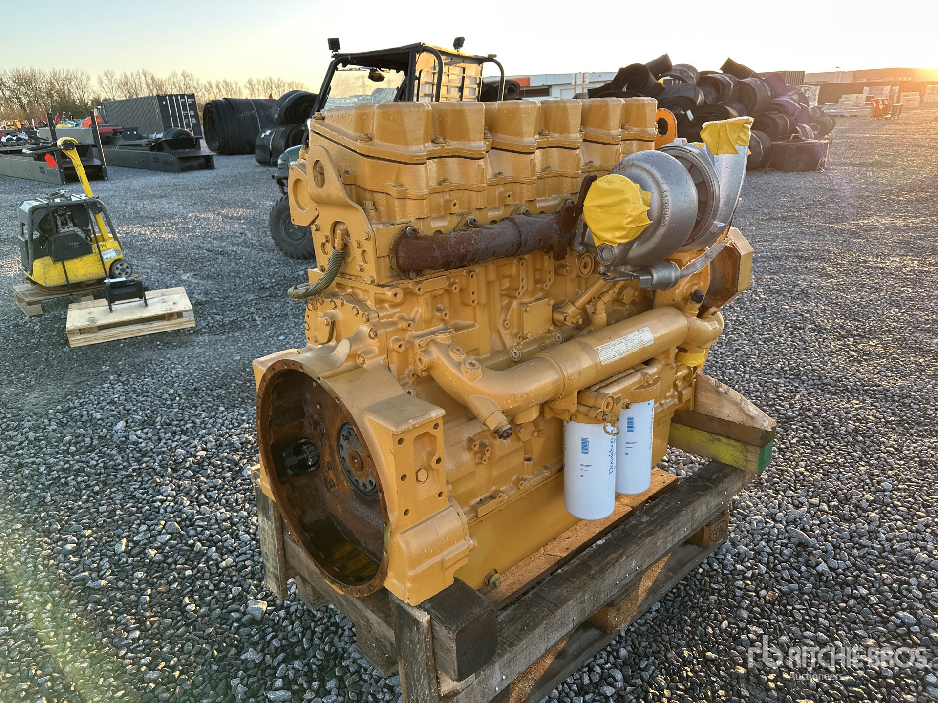 General Appearance with Foto, angolo anteriore sinistro