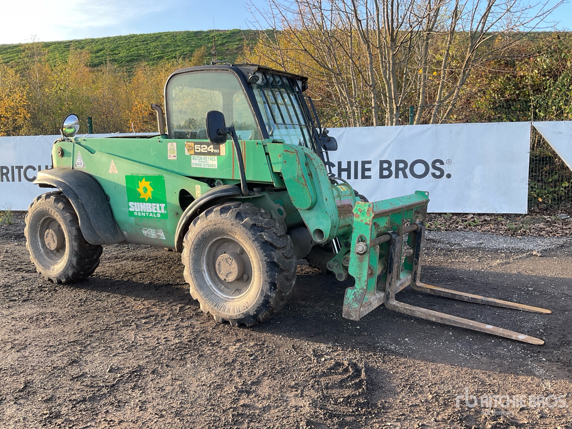 General Appearance with Picture, Right Front Corner