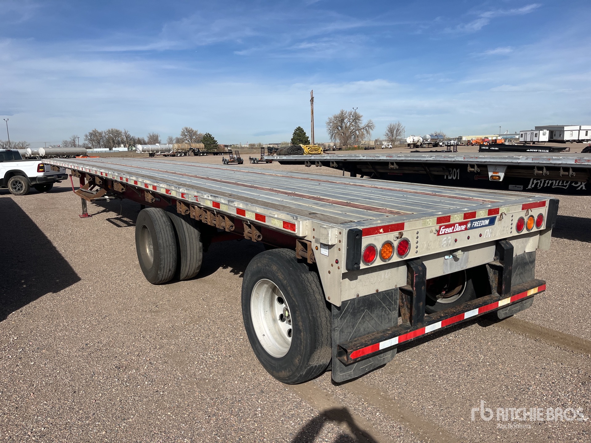 General Appearance with Imagen: esquina trasera izquierda