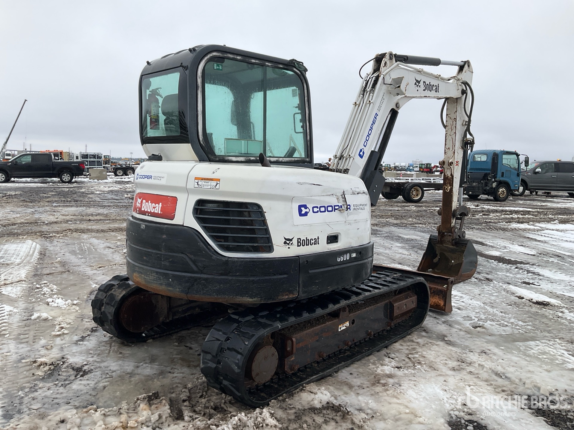 General Appearance with Imagen: esquina trasera derecha