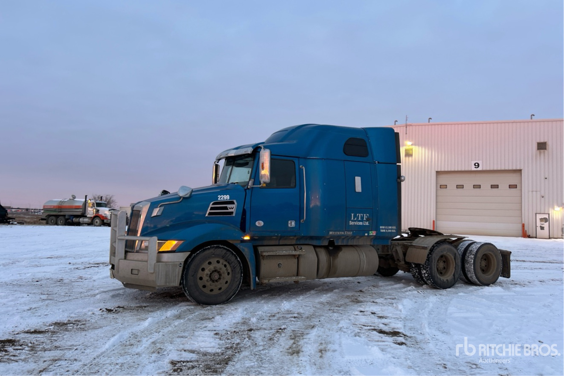 General Appearance with Picture, Left Front Corner