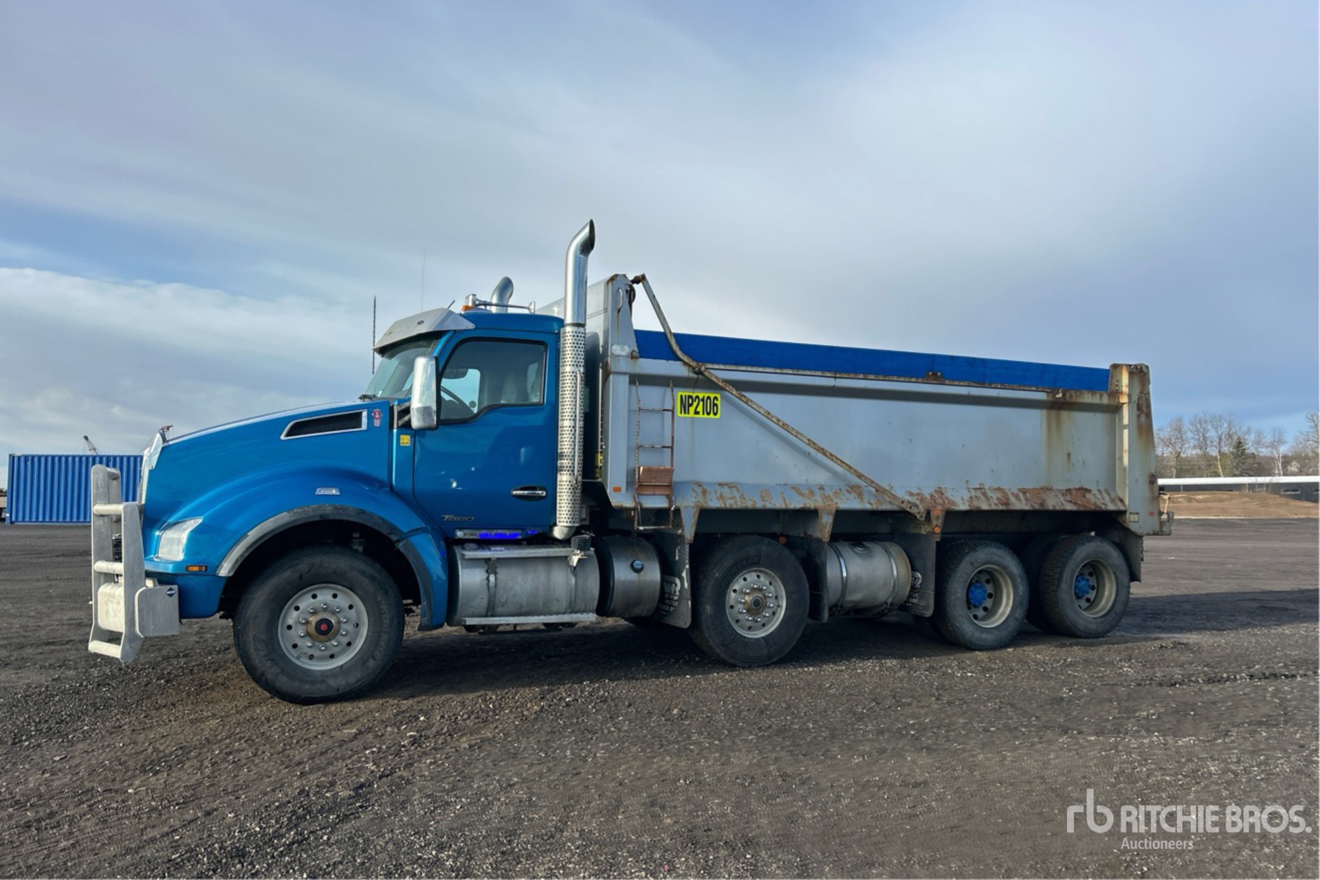 General Appearance with Picture, Left Front Corner