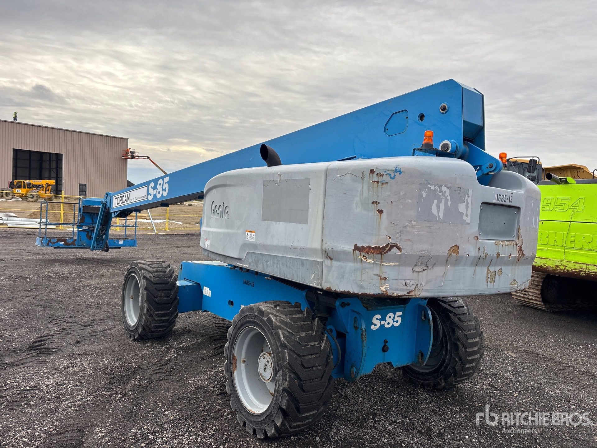 General Appearance with Picture, Left Rear Corner