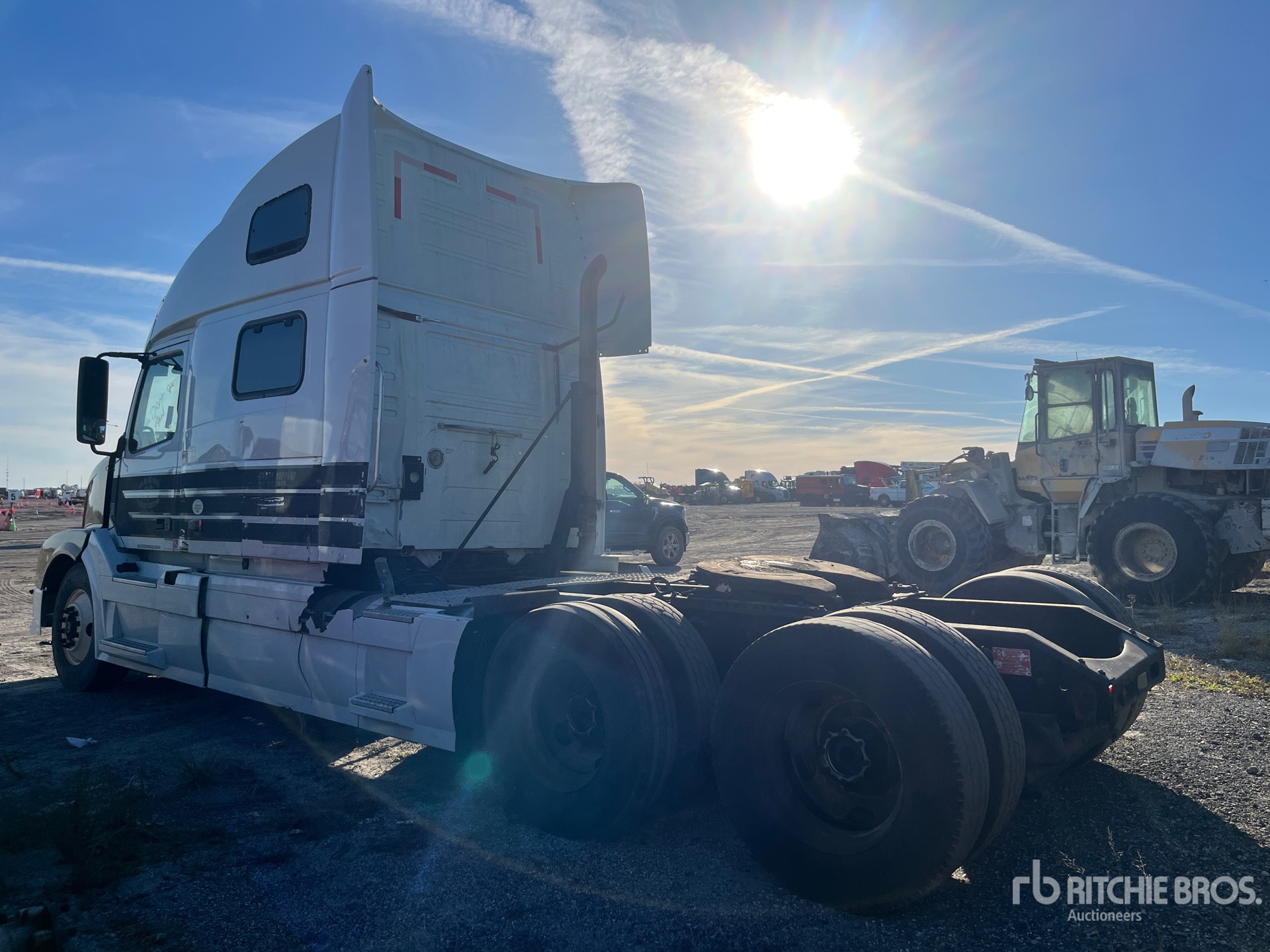 General Appearance with Bild, Ecke hinten links