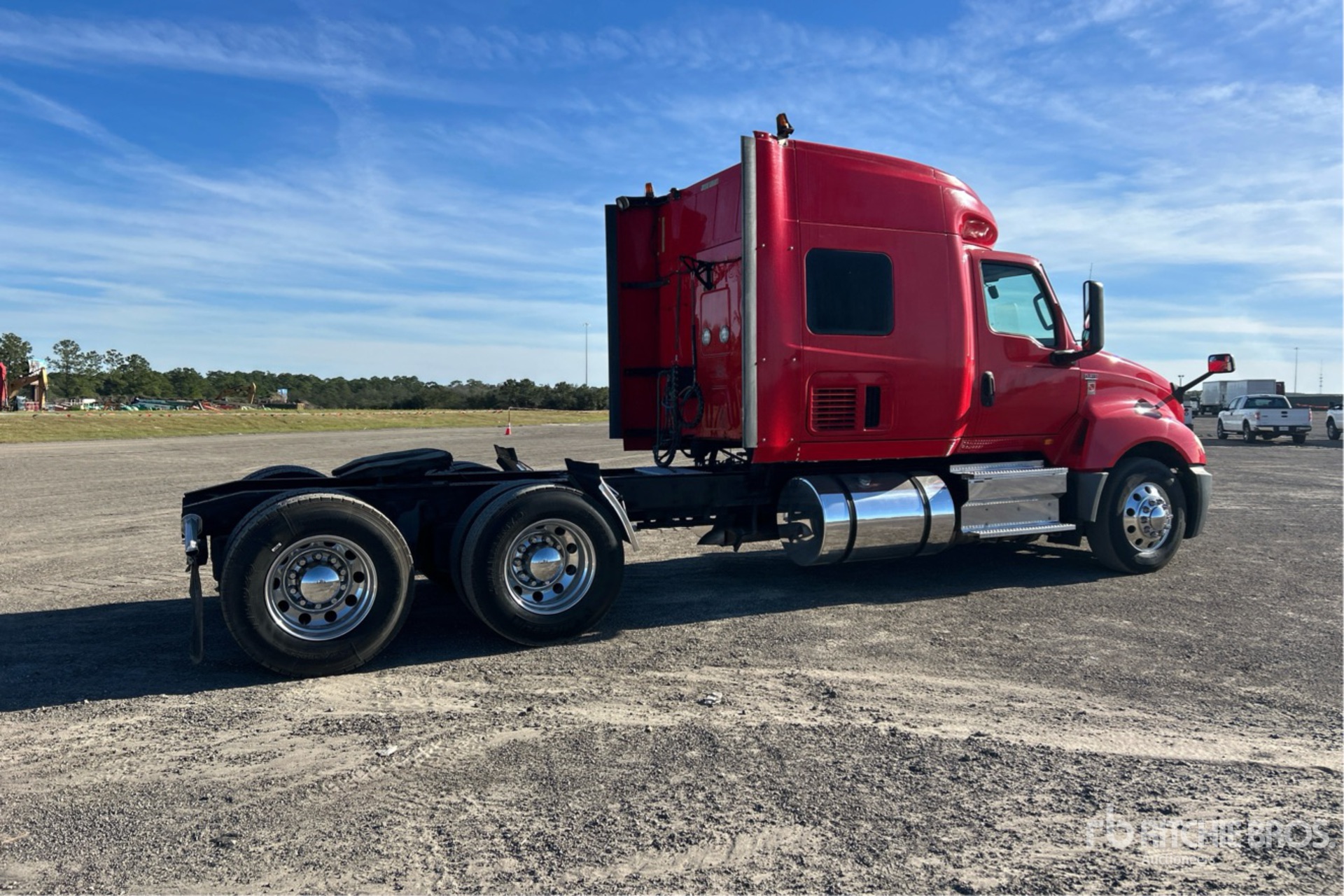 General Appearance with Bild, Ecke hinten rechts