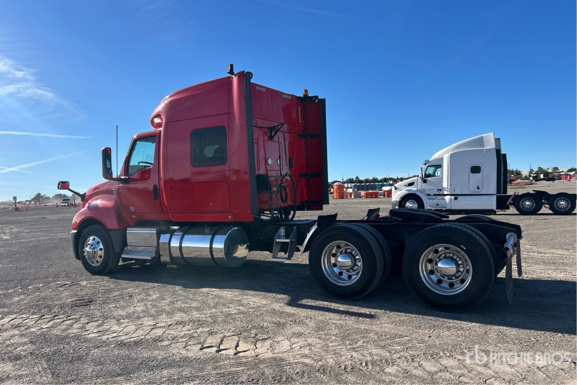 General Appearance with Bild, Ecke hinten links