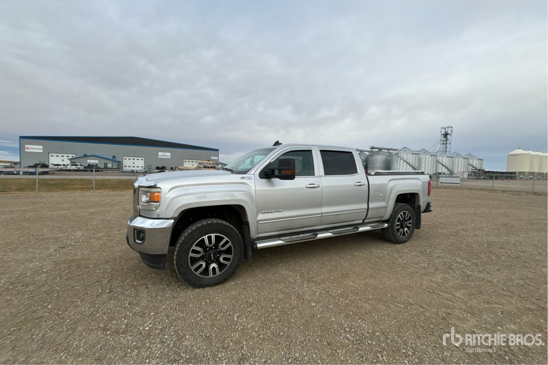 Aspect général with Image, coin avant gauche