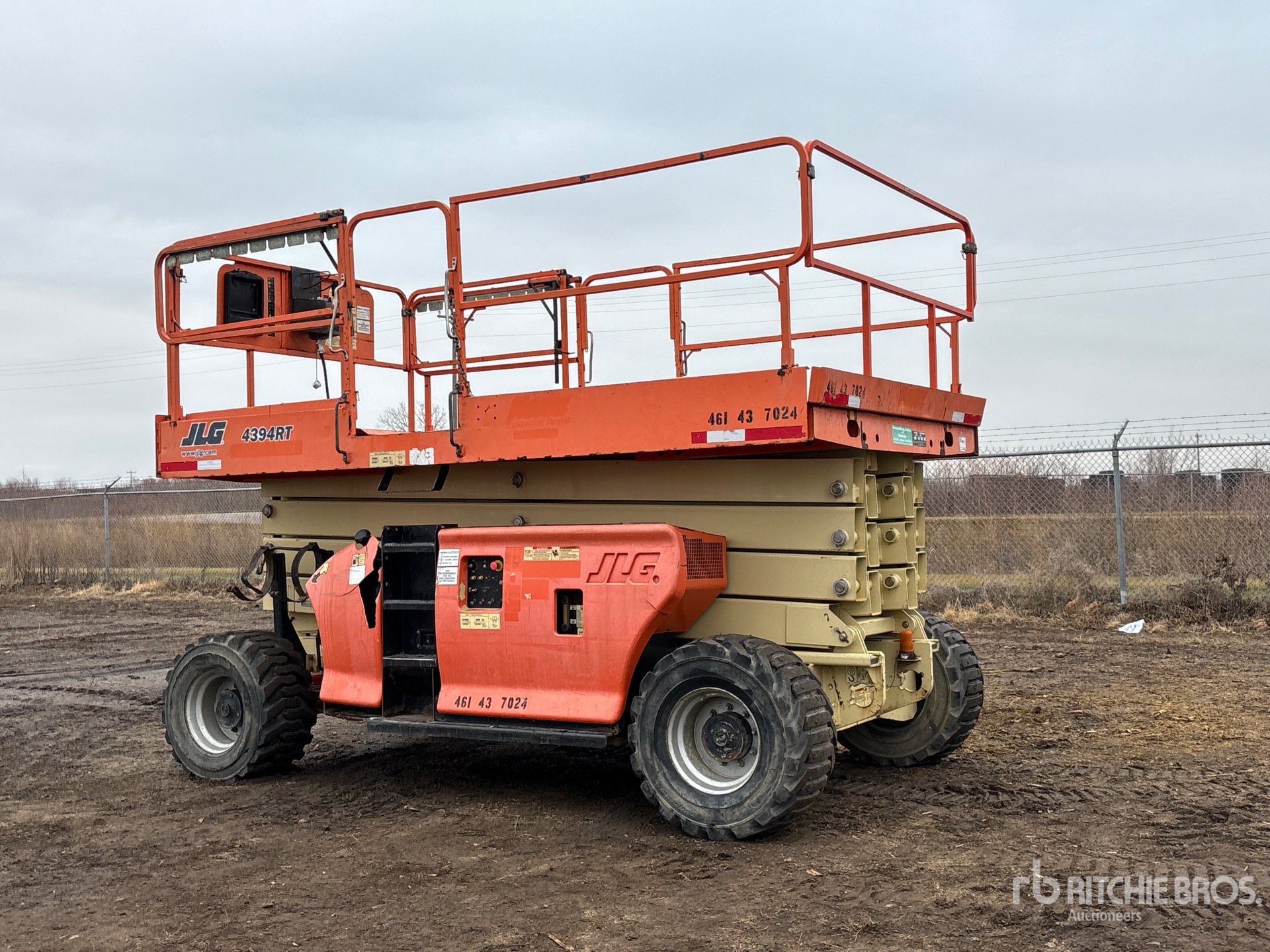 General Appearance with Imagen: esquina trasera izquierda