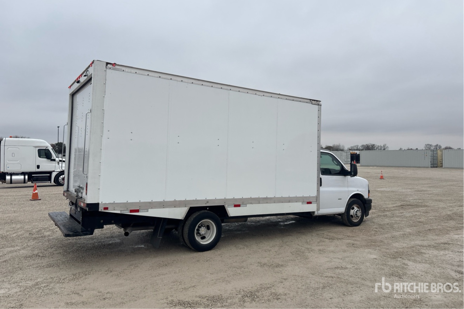 General Appearance with Picture, Right Rear Corner