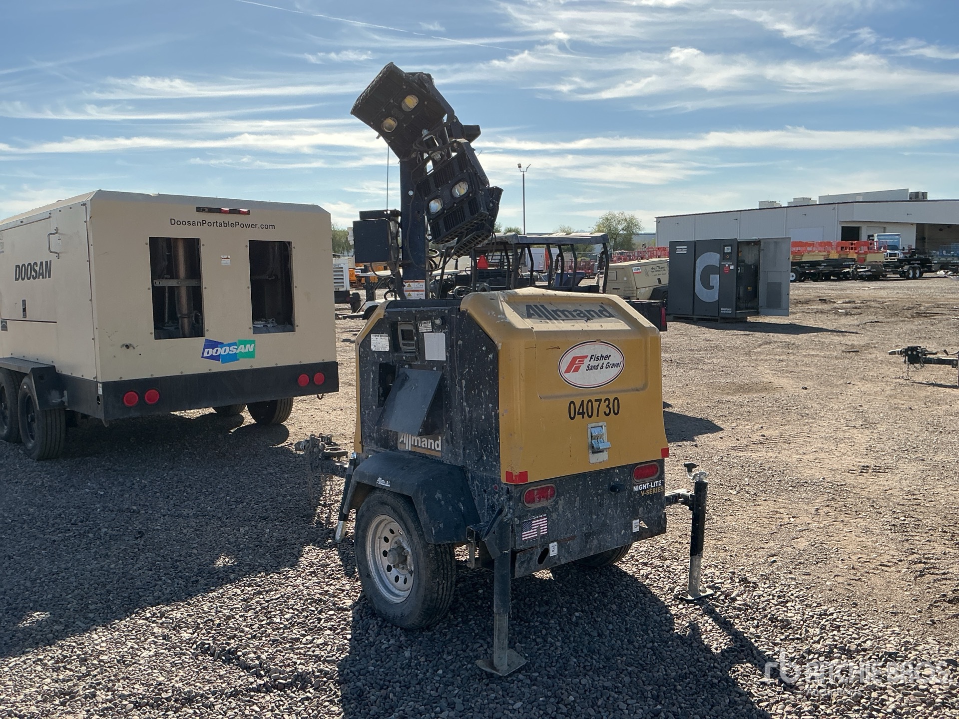 General Appearance with Bild, Ecke hinten links